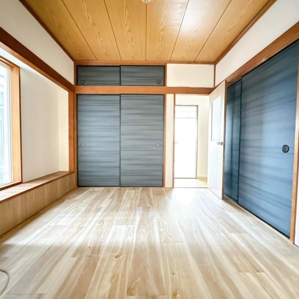 5LDK Detached House for Sale in Habikino, Osaka - Thumbnail 3