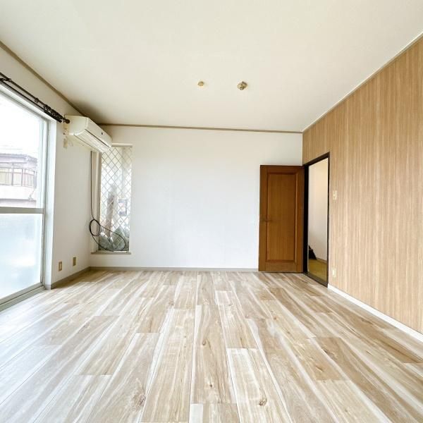 5LDK Detached House for Sale in Habikino, Osaka - Thumbnail 2