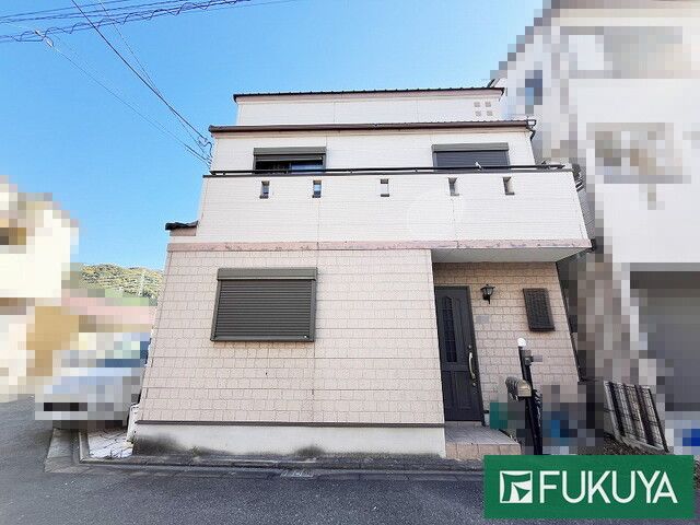 4LDK Detached House for Sale in Daito City, Osaka - Thumbnail 2