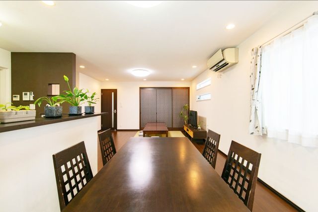 4LDK Detached House in Toyonaka, 127.51 sqm, Near Okamachi Station - Thumbnail 2