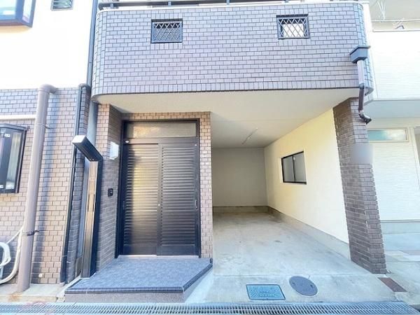 Renovated 5LDK House for Sale in Moriguchi, Osaka - Thumbnail 2