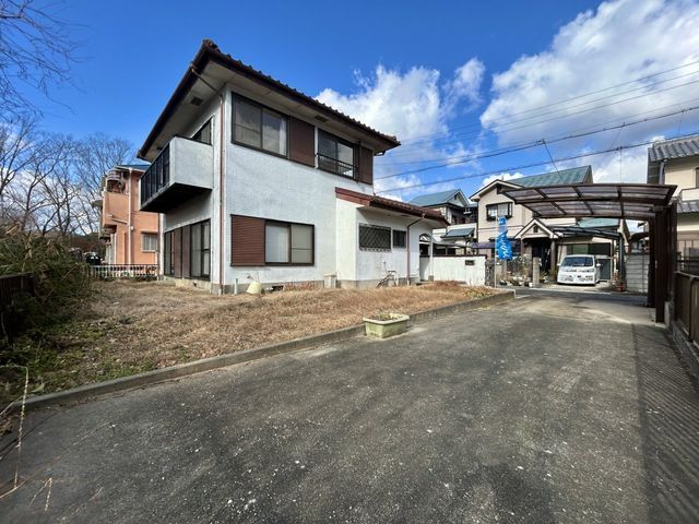 4SLDK House for Sale in Kashiba, Nara - 116 sqm - Thumbnail 2