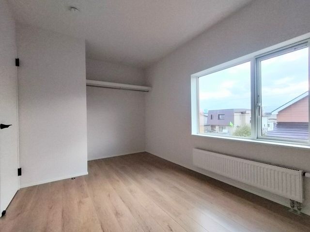Renovated 4LDK House in Ishikari, Hokkaido | Corner Lot with Parking - Thumbnail 4