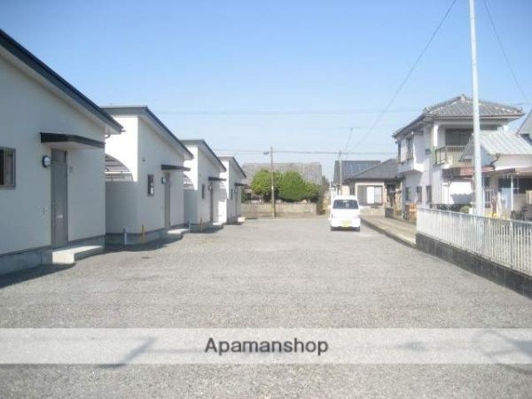 3LDK Rental Detached House in Mimata, Miyazaki - Thumbnail 2