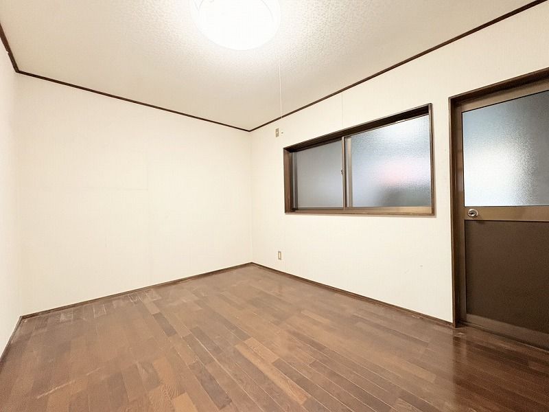 5LDK Steel-Framed House for Sale in Higashiosaka, Osaka - Thumbnail 3