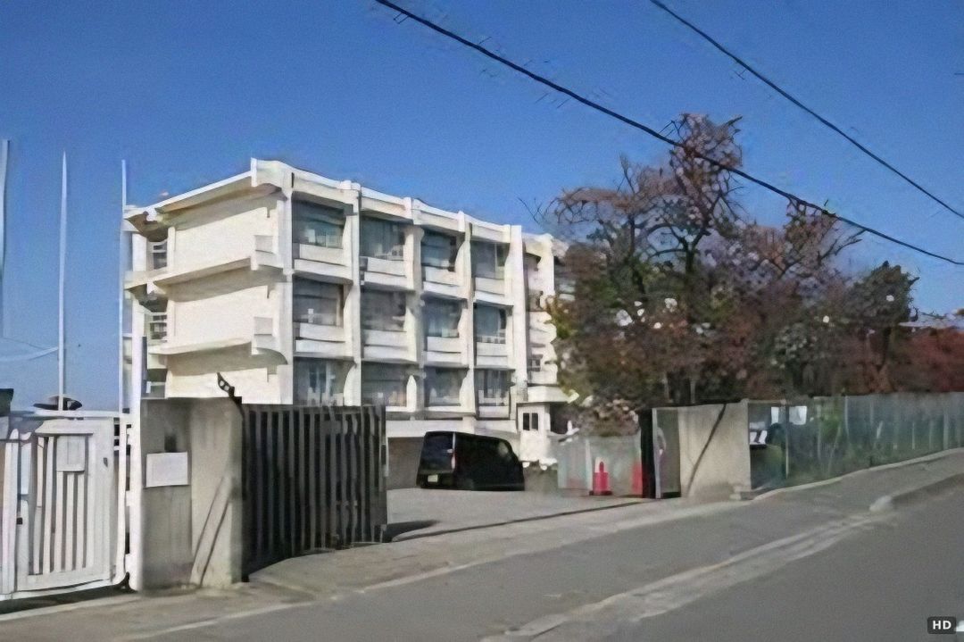 Renovated 2LDK House for Sale in Habikino, Osaka - Thumbnail 4