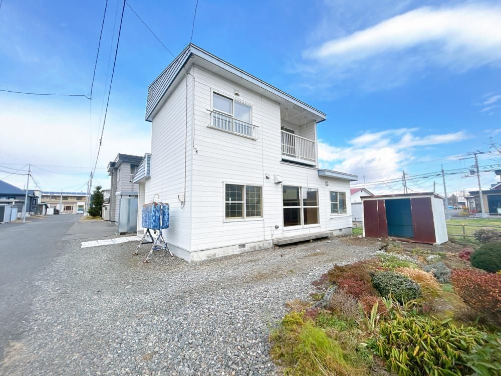 4LDK Detached House for Sale in Obihiro, Hokkaido - Renovated - Thumbnail 2