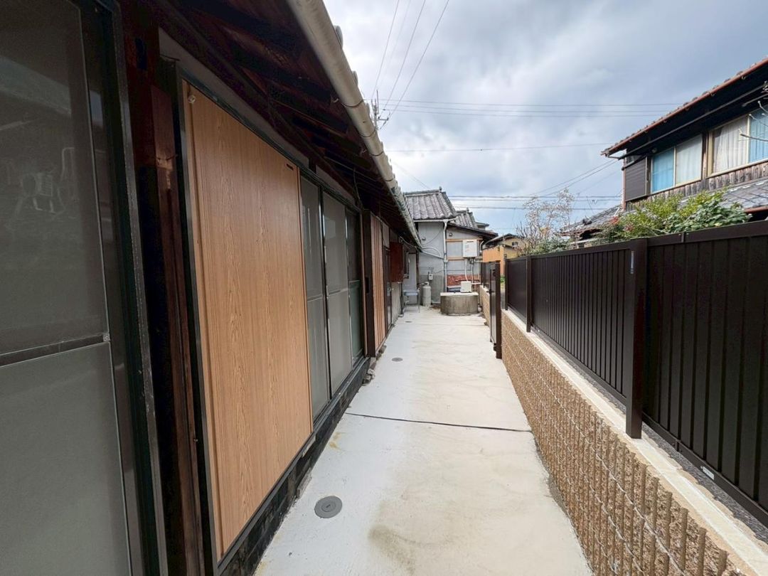 Traditional 9SLDK House on 988 sqm Land Near Tannowa Station, Osaka - Thumbnail 3