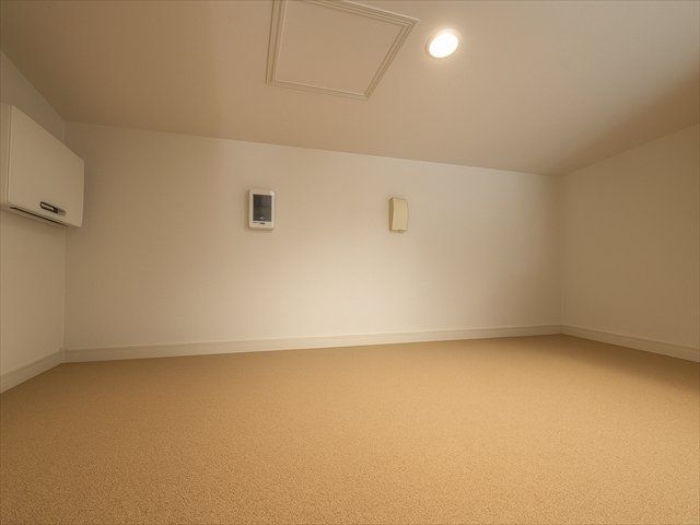 Modern 4LDK Detached House with Loft in Yokkaichi - Thumbnail 3