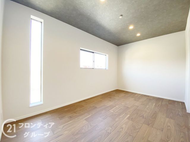 Renovated 3LDK House Near Yoshida Station, Higashiosaka - Thumbnail 4