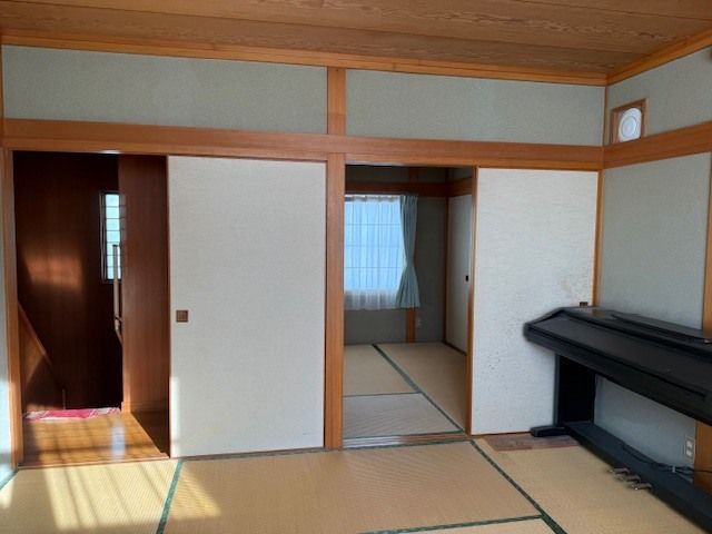 4LDK Renovated Wooden House in Asahikawa, Hokkaido - Thumbnail 4