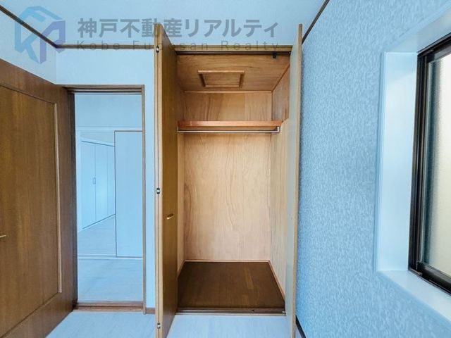Renovated 3DK House in Kobe's Tarumi Ward Near Schools - Thumbnail 3
