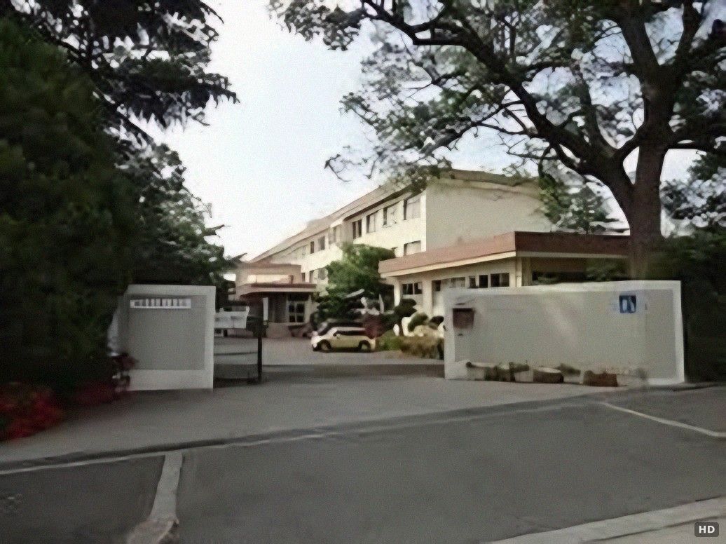 2SLDK House for Sale in Kaizuka, Osaka | Spacious Corner Lot - Thumbnail 2