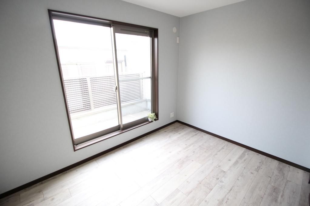 3LDK Detached House for Sale Near Kanzakigawa Station, Osaka - Thumbnail 4