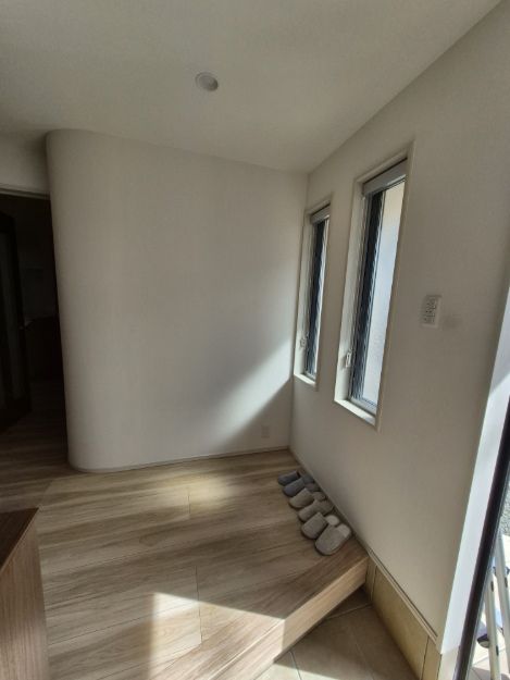 3LDK 82.8sqm Detached House for Sale in Iwade, Wakayama - Thumbnail 2