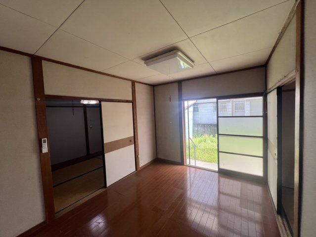 3LDK House for Sale in Kainan, Wakayama - 48.67 sqm - Thumbnail 3