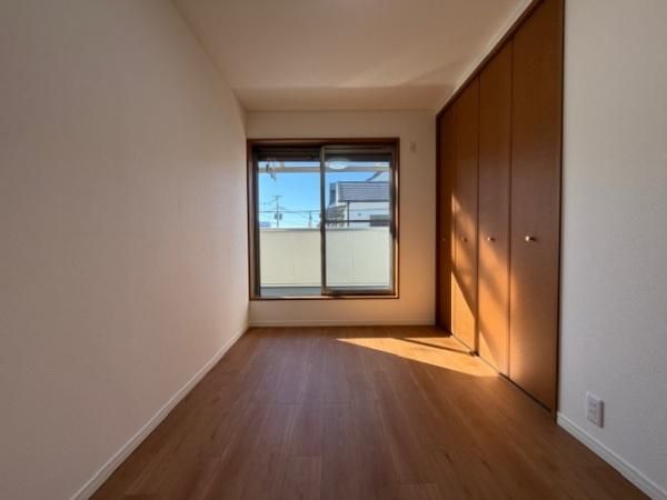 Renovated 3LDK House for Sale in Higashi-Osaka, Osaka - Thumbnail 3