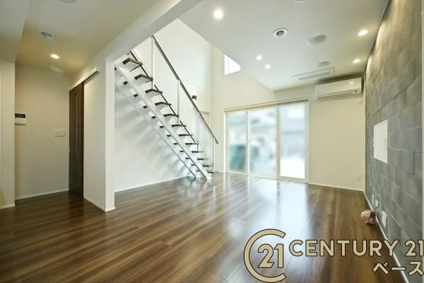 Modern 3SLDK House for Sale in Kashiwara, Osaka - Thumbnail 2