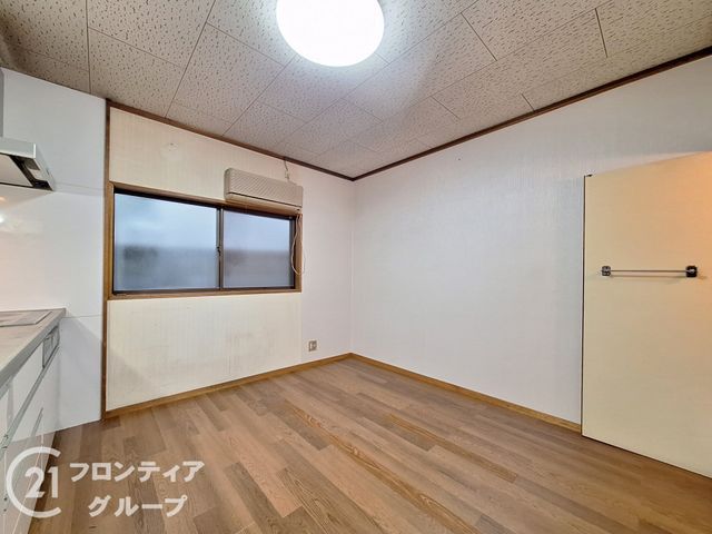 4DK Detached House for Sale in Moriguchi, Osaka - 13.8M JPY - Thumbnail 3