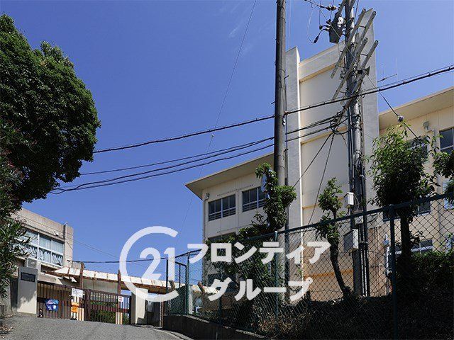 4LDK Renovated House for Sale in Kobe Nishi Ward - Thumbnail 2