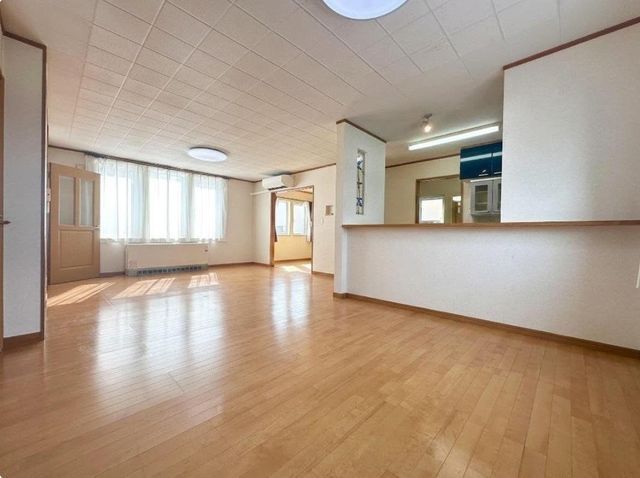 4LDK Detached House for Sale in Hanakawa Minami, Ishikari - Thumbnail 3