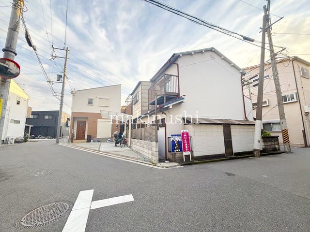 Modern 3LDK House for Sale in Matsubara, Osaka - Built 2022 - Thumbnail 3