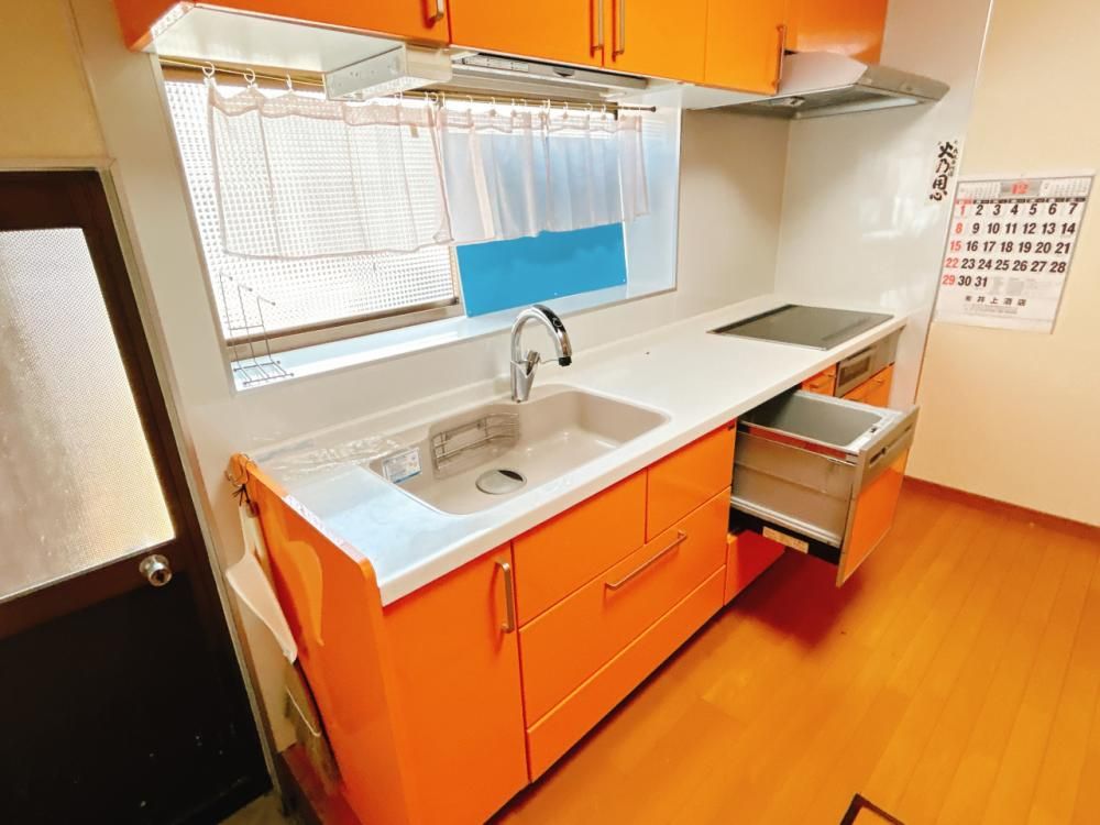 5DK Detached House in Tsuruga with 3-Car Parking & Beach Access - Thumbnail 4