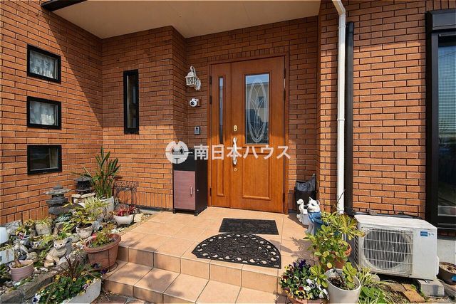 6SLDK House with Garage and Solar Panels in Ibusuki, Kagoshima - Thumbnail 3
