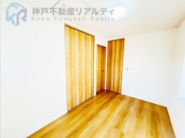 Renovated 4LDK House with Sea Views in Kobe's Miyamadai - Thumbnail 4