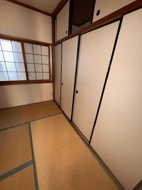 2LDK Terrace House for Sale in Higashiosaka, Osaka - 3.8M Yen - Thumbnail 4