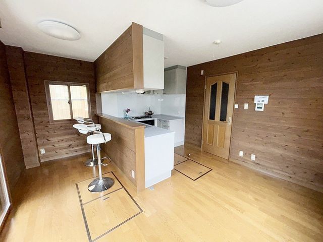 3LDK Steel House for Sale in Mikage, Kobe - 97.46 sqm - Thumbnail 2