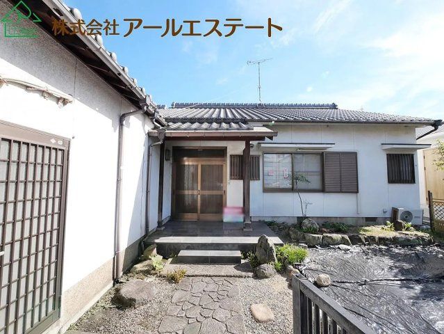 Spacious 5DK Single-Story House on 325㎡ Plot in Harima Town - Image 1