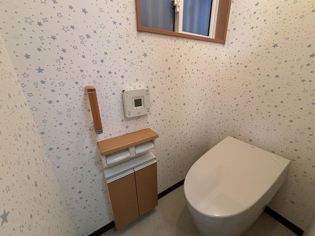 3DK House for Sale in Kita-ku, Kyoto Near Kitayama Station - Thumbnail 2