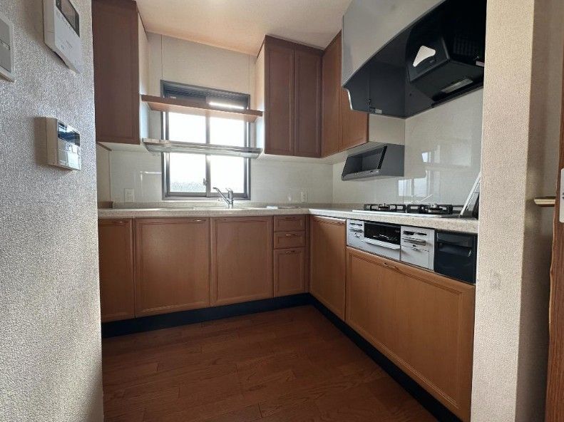 4SLDK Used Detached House in Wakayama City, 105.98 sqm - Thumbnail 2