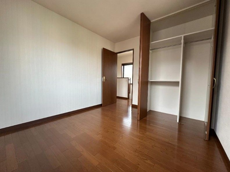 4SLDK Used Detached House in Wakayama City, 105.98 sqm - Thumbnail 3