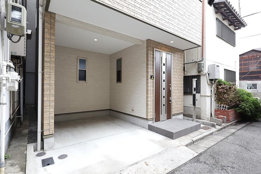3LDK House for Sale in Nishiyodogawa-ku, Osaka - Thumbnail 2