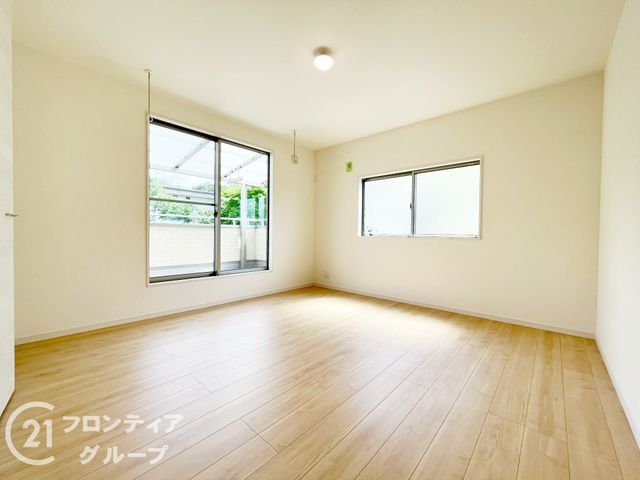 4LDK Detached House for Sale in Kashihara, Nara - Thumbnail 3