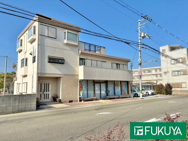 Shop House for Sale in Himeji with 6SLDK Layout and 5 Parking Spaces - Thumbnail 3