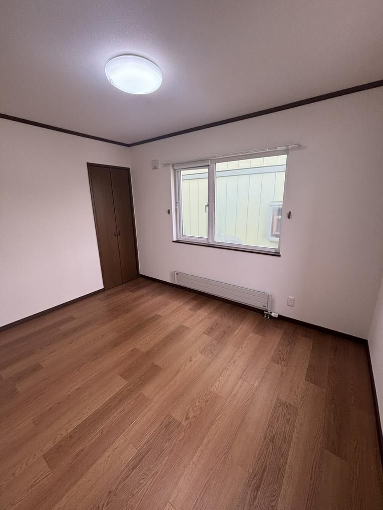 5LDK Detached House for Sale in Higashi-ku, Sapporo - Thumbnail 2
