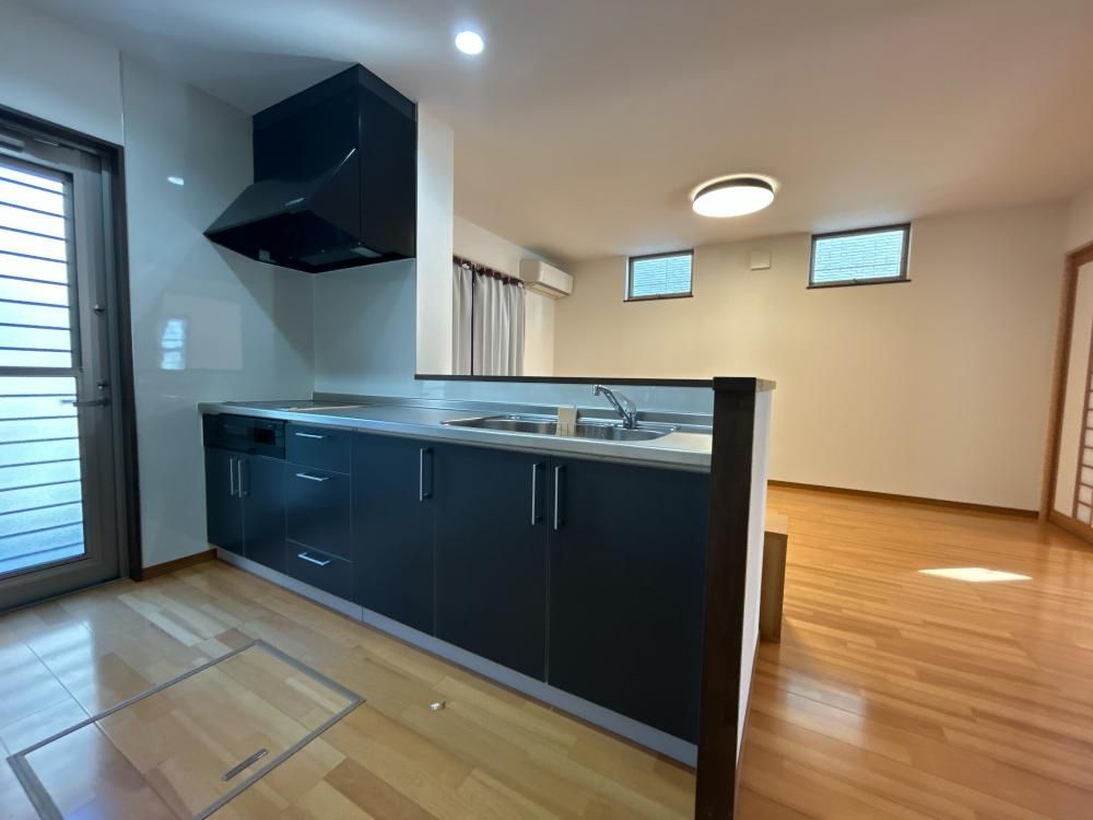 4LDK Detached House for Sale in Tsurugi, Ishikawa with Warranty - Thumbnail 3