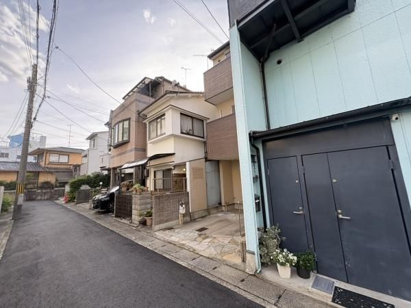 3LDK House for Sale in Yamashina-ku, Kyoto - 73.70 sqm - Thumbnail 2