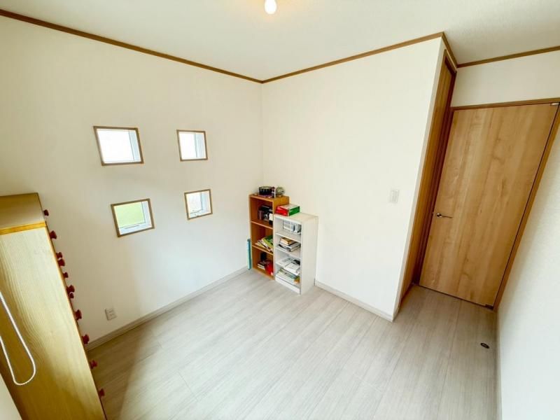4LDK Solar-Powered House with Mist Sauna in Izumiotsu, Osaka - Thumbnail 3