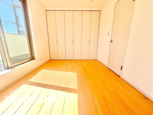 Modern 3LDK House for Sale in Takatsuki, Osaka - Near Kamimaki Station - Thumbnail 2