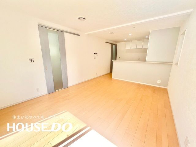 Modern 3LDK House for Sale in Takatsuki, Osaka - Near Kamimaki Station - Thumbnail 4