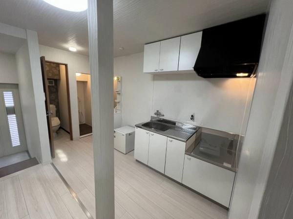 1LDK Wooden House for Sale in Higashinari-ku, Osaka - Thumbnail 4