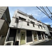 Modern 1K Apartment Near Shinmaruko Station in Kawasaki - Thumbnail 3