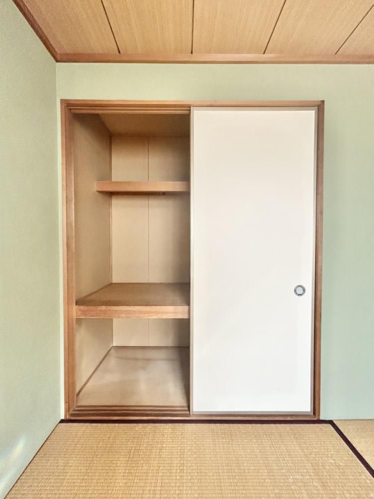 5LDK House for Sale in Kashiba, Nara - 119.50 sqm - Thumbnail 3