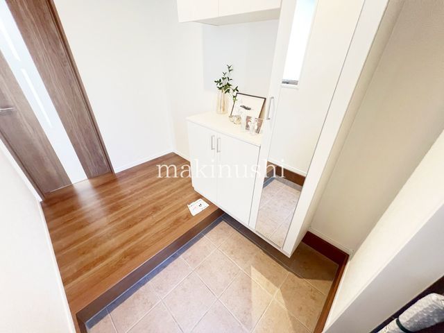 New 3SLDK House for Sale in Sakai, Osaka - 8 Min Walk to Station - Thumbnail 4