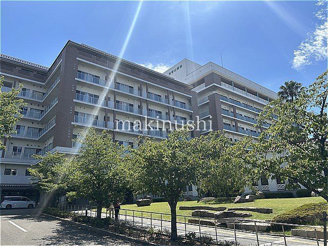 New 3SLDK House for Sale in Sakai, Osaka - 8 Min Walk to Station - Thumbnail 3