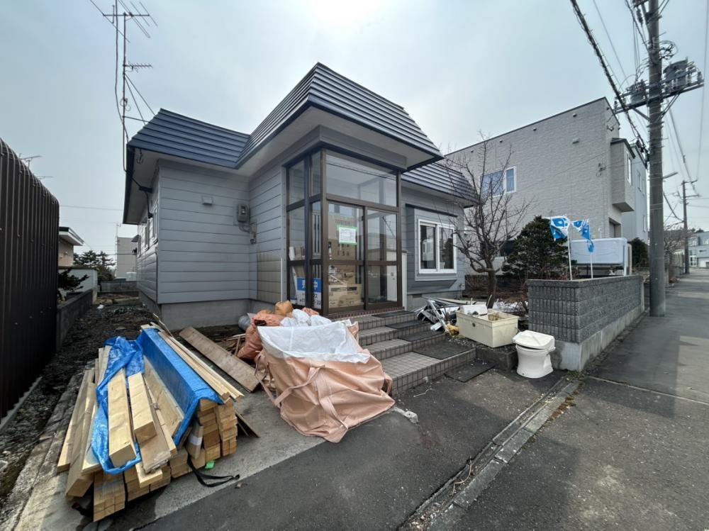 Renovated 2LDK House in Ebetsu Midorigaoka, Hokkaido - Thumbnail 3